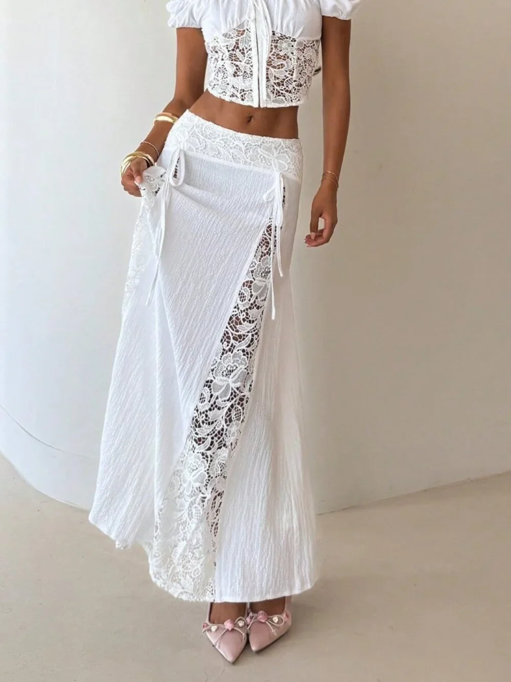Elegant White Women's Low Waist Lace detailed maxi Skirt - Picture 2 of 9